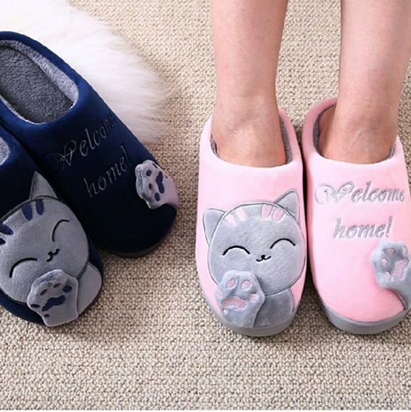 Welcome Home Kitty Kat Slippers - Picture 6 of 8